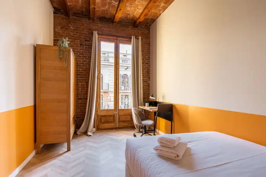 4-Bedroom 2-Bathroom Apartment - 322