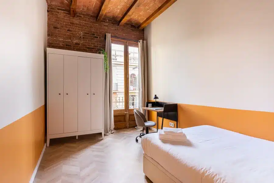 4-Bedroom 2-Bathroom Apartment - 322