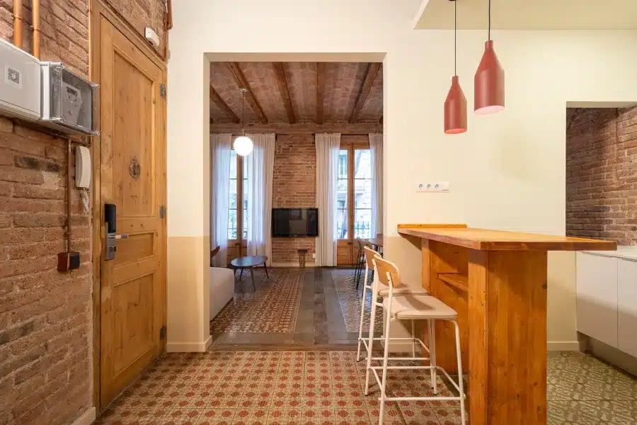 3-Bedroom 2-Bathroom Apartment - PRAL11