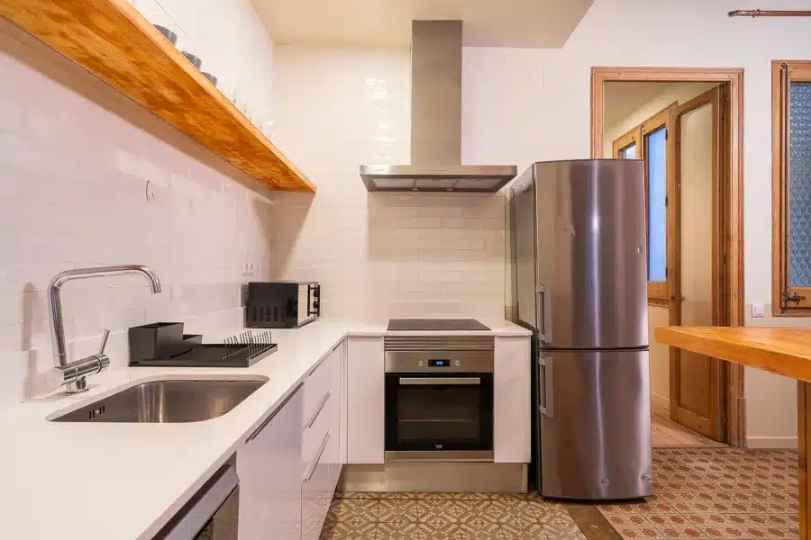 3-Bedroom 2-Bathroom Apartment - PRAL11