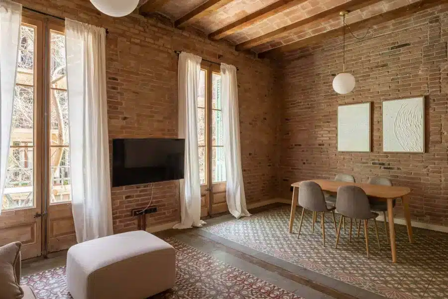 3-Bedroom 2-Bathroom Apartment - 111