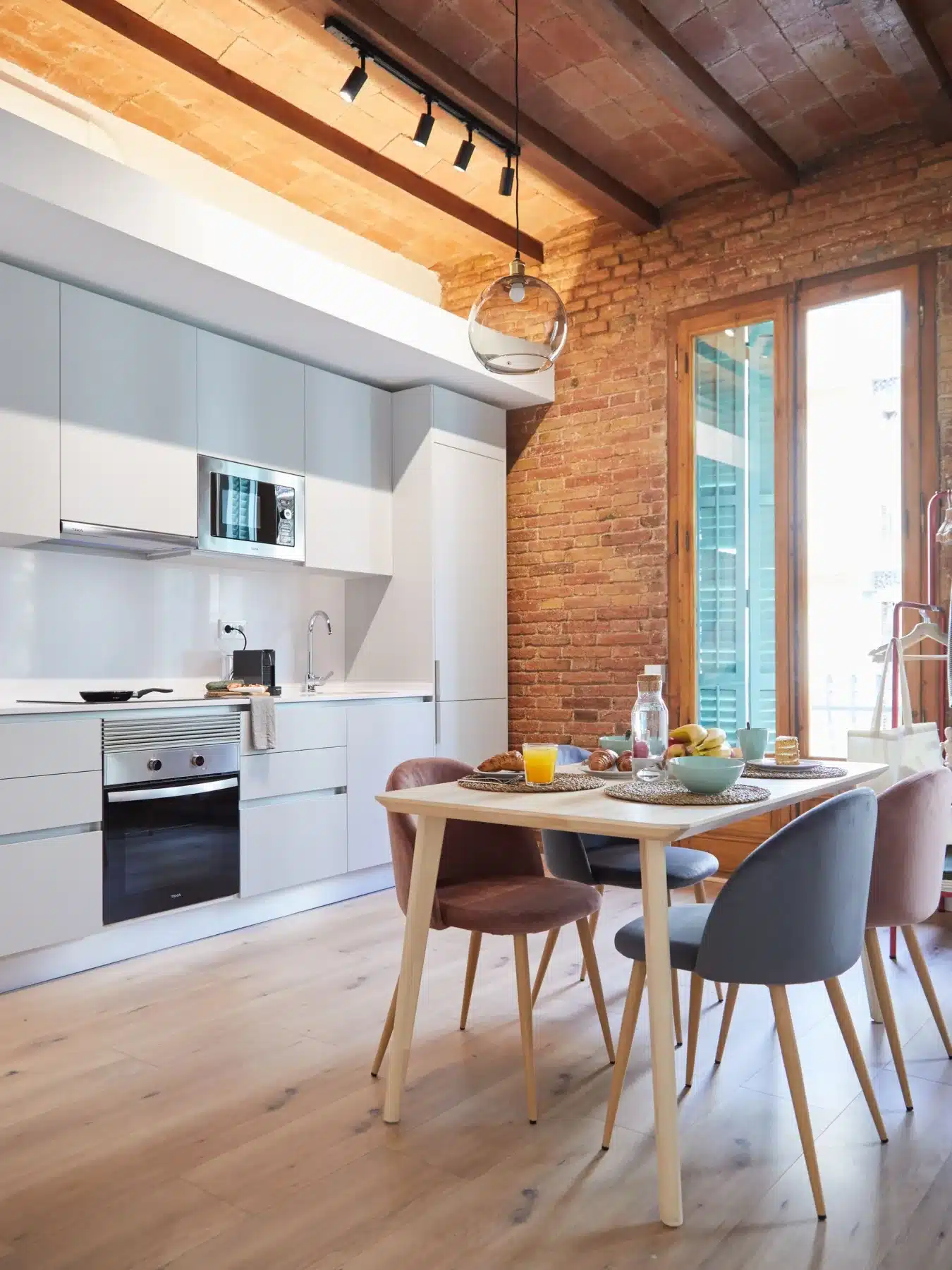 4-Bedroom 2-Bathroom Apartment - 122