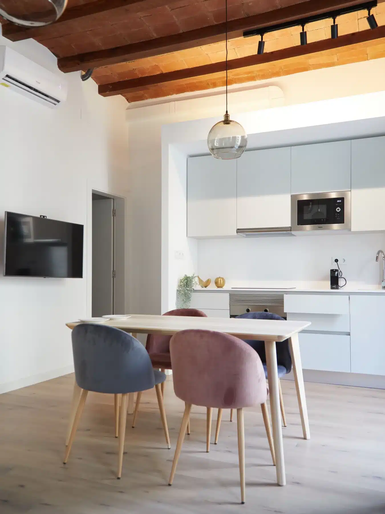 4-Bedroom 2-Bathroom Apartment - 122